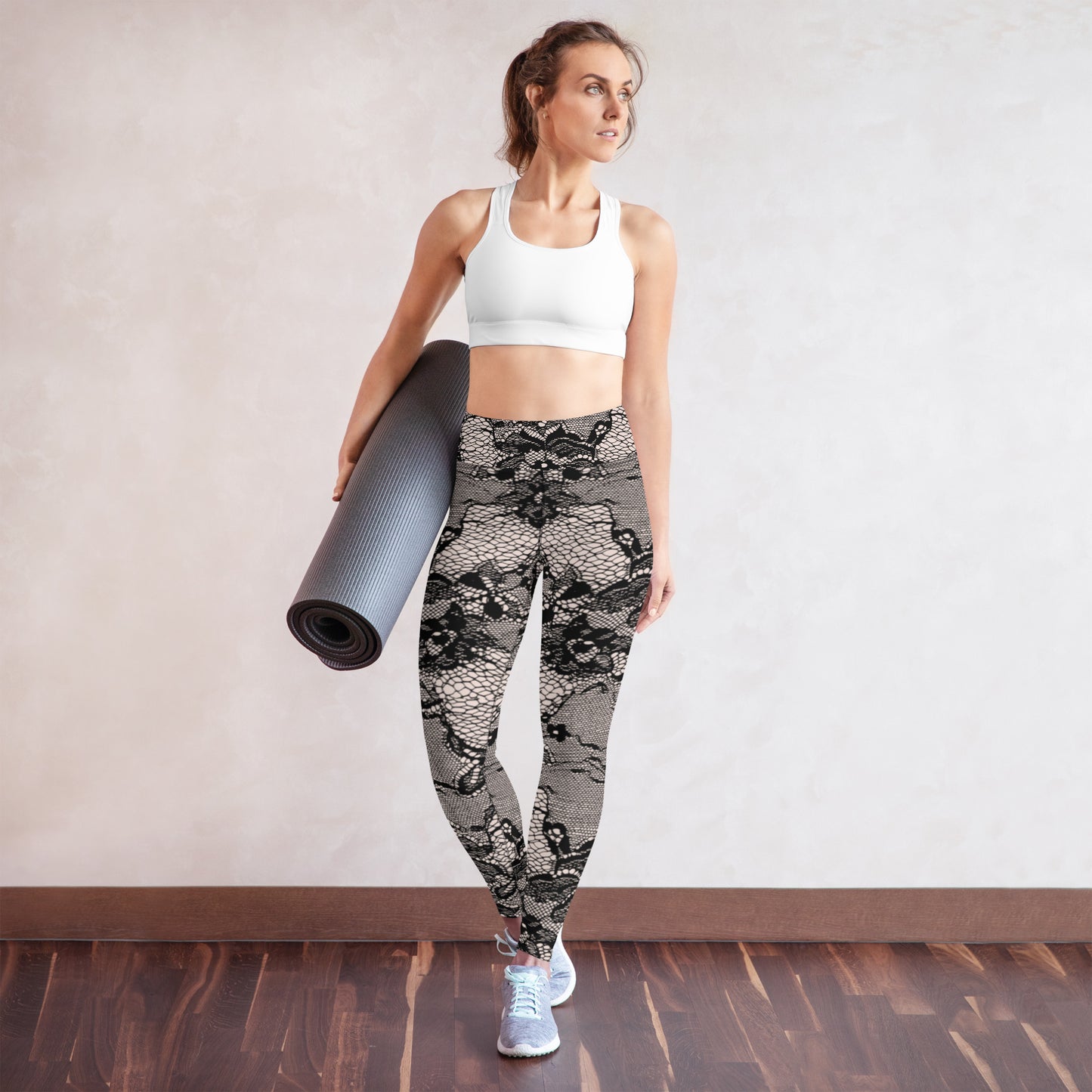 Women High- Rise Leggings in Lace