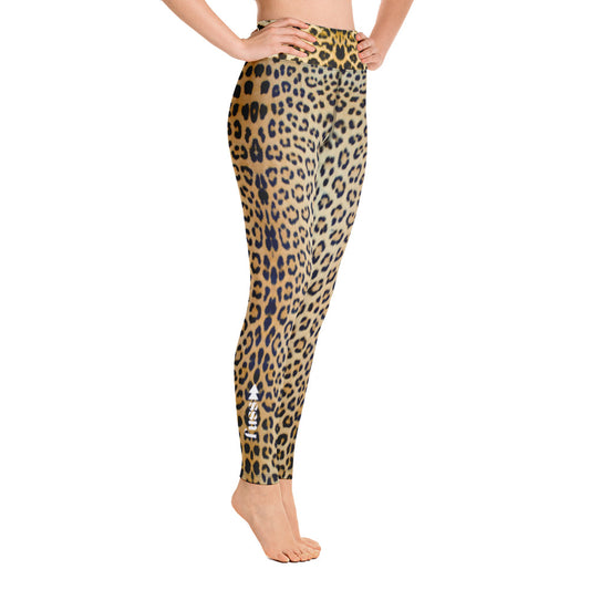 Women Set High-Rise Leggings in Leopard