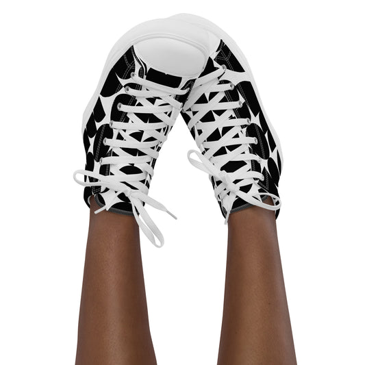 Women’s high top canvas shoes in Marimeco